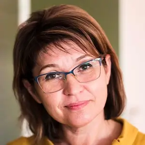 Laura - 60 años